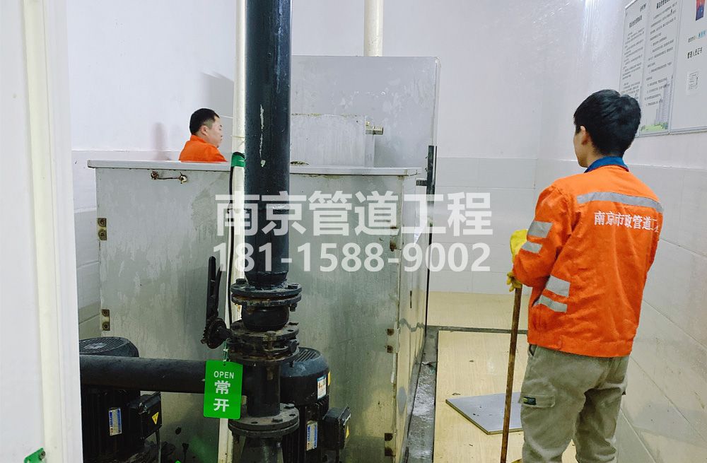 302玄武门隔油设备清洗